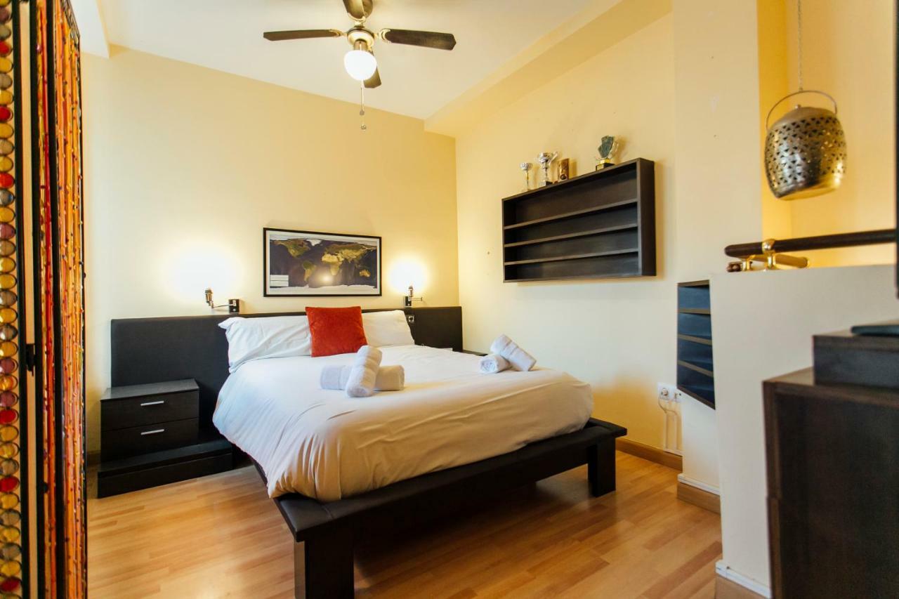 Bright Duplex W/ Terrace Daire Sevilla Dış mekan fotoğraf