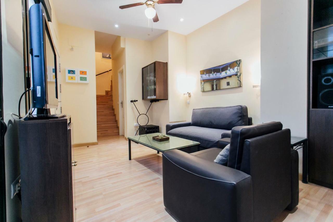Bright Duplex W/ Terrace Daire Sevilla Dış mekan fotoğraf